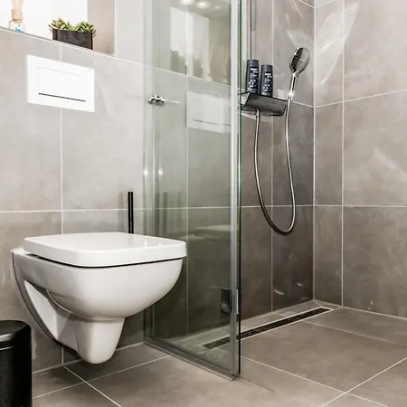 Modern Workers Near Kleve - 1 Bedroom - 3 Single Beds * Hau